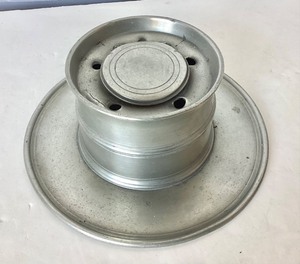 lot 181 image: Large Antique Pewter Inkstand