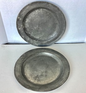 lot 183 image: Pair Antique Pewter Chargers