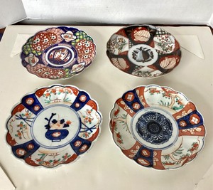 lot 229 image: Group of 4 Vintage Imari Ware Plates