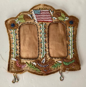 lot 245 image: Antique Beaded Iroquois Whimsy Frame