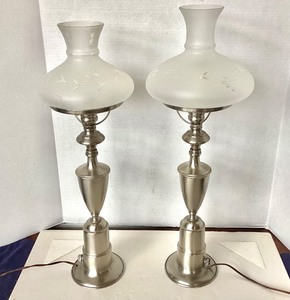 lot 252 image: Pair of Modern Brushed Nickel Table Lamps