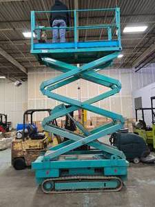 Airman ENCL060 Track Drive Man Lift