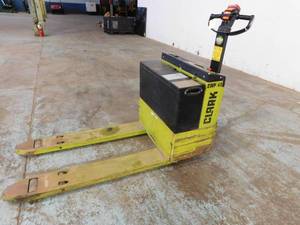lot 9 image: Clark EWP45 Electric Pallet Jack
