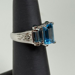 14K White Gold Ring with Blue Topaz &amp; Natural Diamonds