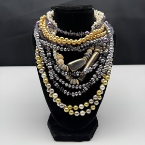 lot 81 image: Multi-Strand Pearl & Beaded Necklace Lot