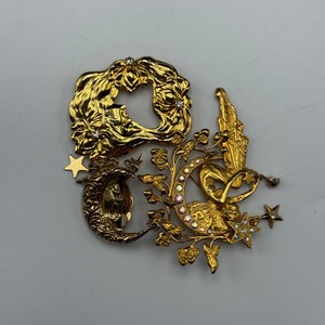 lot 102 image: Kirks Folly Costume Jewelry Lot  Pins & Earrings Set