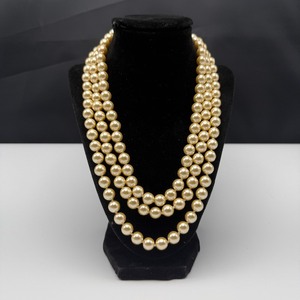 lot 119 image: Kenneth Jay Lane Pearl Jewelry Set  4 Pieces Total