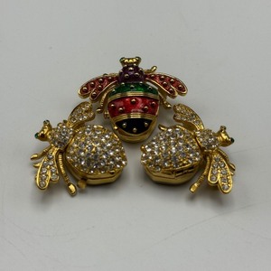 lot 131 image: Joan Rivers Bee Watch Pins