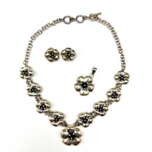 lot 45 image: Sterling Silver Squash Blossom Jewelry Set