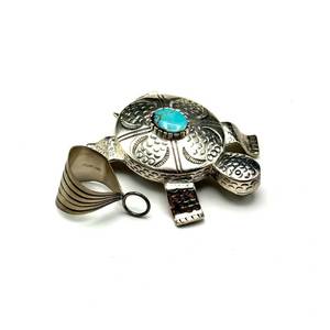 lot 46 image: Extra Large Sterling Silver Turtle Pendant  Brooch  Modernist Sterling Pendant