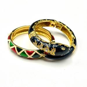 lot 124 image: Joan Rivers Enamel Bangle Bracelet Set