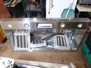 Thermador Wall Mount Canopy Hood