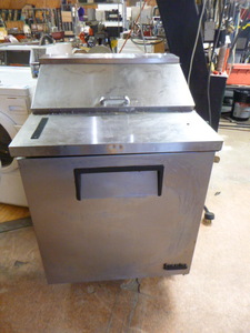 lot 11 image: True Sandwich Prep Table Cooler