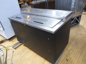 lot 17 image: Beverage Air Beer Cooler