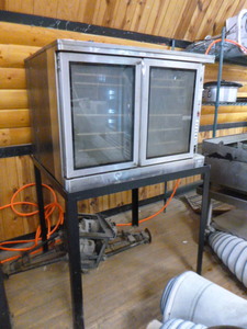 lot 20 image: Blodgett Convection Oven on Stand