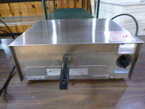 lot 30 image: Wisco Counter Top Pizza Oven