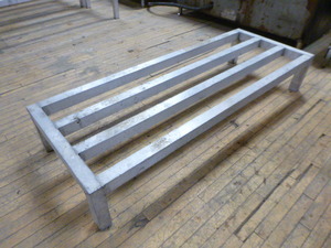 lot 40 image: Aluminum Dunnage Rack