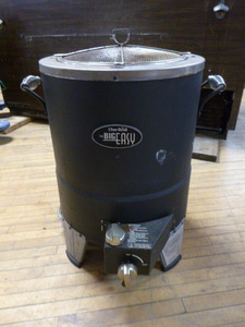 lot 43 image: Char-Broil The Big Easy Oil-Less Propane Infrared Turkey Fryer