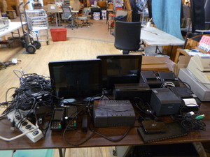 lot 47 image: Miscellaneous Electronics