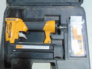 Bostitch BT200 2" 18-Gauge Straight Pneumatic Brad Nailer W/ Case Manual