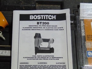 Bostitch BT200 2" 18-Gauge Straight Pneumatic Brad Nailer W/ Case Manual