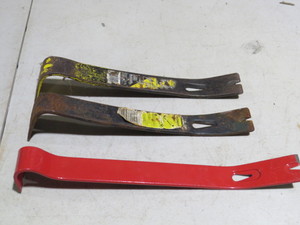 lot 30 image: 3 Piece Lot of Pry Bars