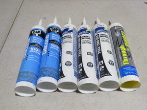 lot 32 image: Mixed Lot of 6 Caulk Tubes
