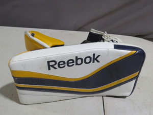 lot 49 image: Reebok GBX28 SR Goalie Blocker