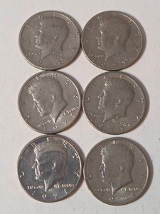 lot 71 image: 5 -  1971 Kennedy Half Dollars    1 -1973 Kennedy Half Dollar