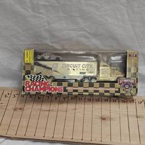 lot 117 image: Racing Champions #8 Circuit City 164 Scale, Semi-Car-Trailer