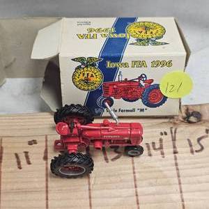 lot 121 image: 1996 iowa FFA Special Edition Farmall M 164th Scale
