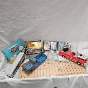 lot 82 image: Ertl 50th Anniversary Die Cast 1945 Bank, Tonka Jeep and Misc
