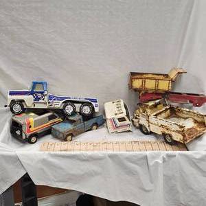lot 83 image: Tonka , Ertl, and Structo, Nylint Lot as pictured