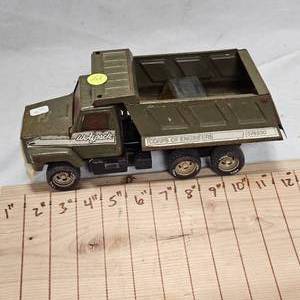 lot 84 image: Ertl Corp of Engineers Wolf Pack Dump Truck