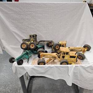 lot 86 image: 3 Tonka Road Graders and 1 Tructo Grader