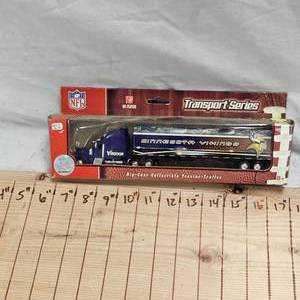 lot 125 image: NFL Upperdexxk Die Cast MN Vikings Transport, as new