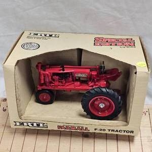 lot 136 image: Ertl Farmall F-20 116 Scale, as new in box