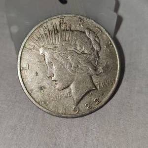 lot 18 image: 1922-D Peace Dollar-$1