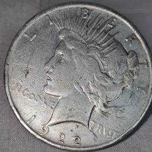 lot 37 image: 1922 Peace Dollar-$1