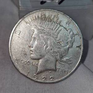 lot 41 image: 1922 Peace Dollar-$1