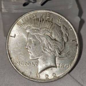 lot 42 image: 1922 Peace Dollar-$1