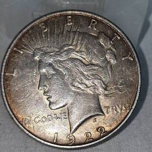 lot 44 image: 1922 Peace Dollar-$1