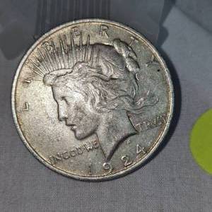lot 12 image: 1924 Peace Dollar-$1