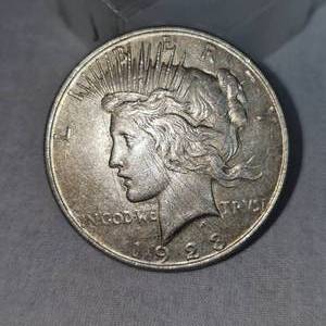 lot 55 image: 1923 Peace Dollar-$1