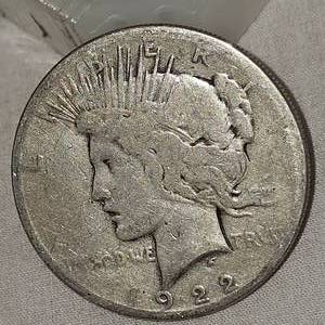 lot 66 image: 1922 Peace Dollar-$1