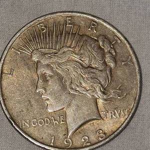 lot 68 image: 1923 Peace Dollar-$1