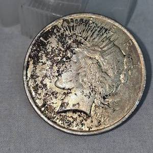lot 52 image: 1922 Peace Dollar-$1