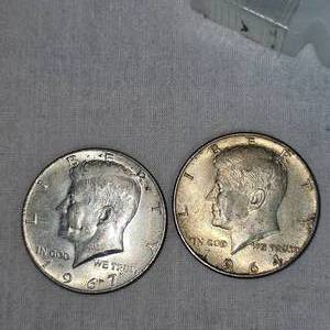 lot 53 image: 1964,1967 Kennedy Halfs, 50c