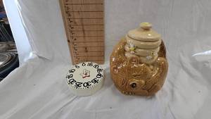 lot 34 image: McCoy Seeping Bear wBeehive Coookie Jar