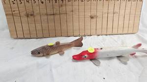 lot 117 image: 2 Spearing Decoys, Like New, Don Bethel